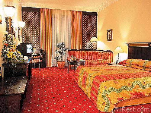 Millennium Airport Hotel 9